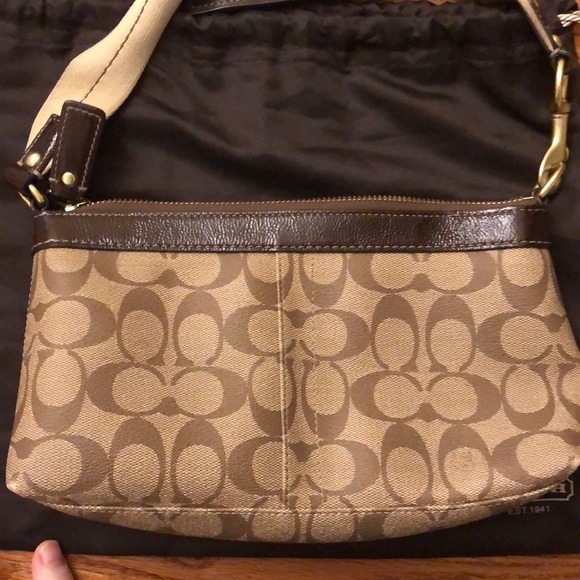 Coach purse - Picture 2 of 4